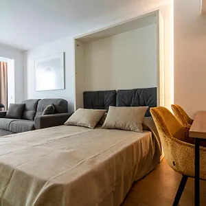 apartamentos-1-abril.hotelsinnerja.org/